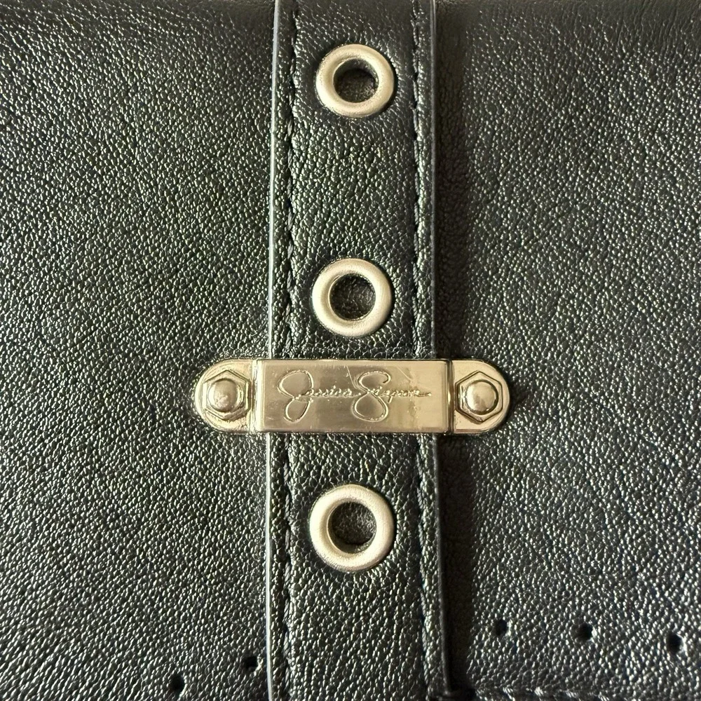 Jessica Simpson Black Crossbody Handbag Adjustable Strap Saddle Silver‎ Hardware